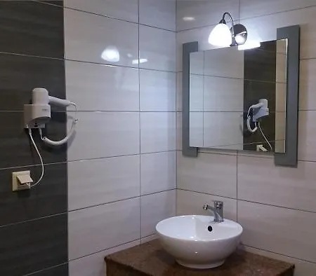 Agia Kiriaki 3* 阿利卡纳斯